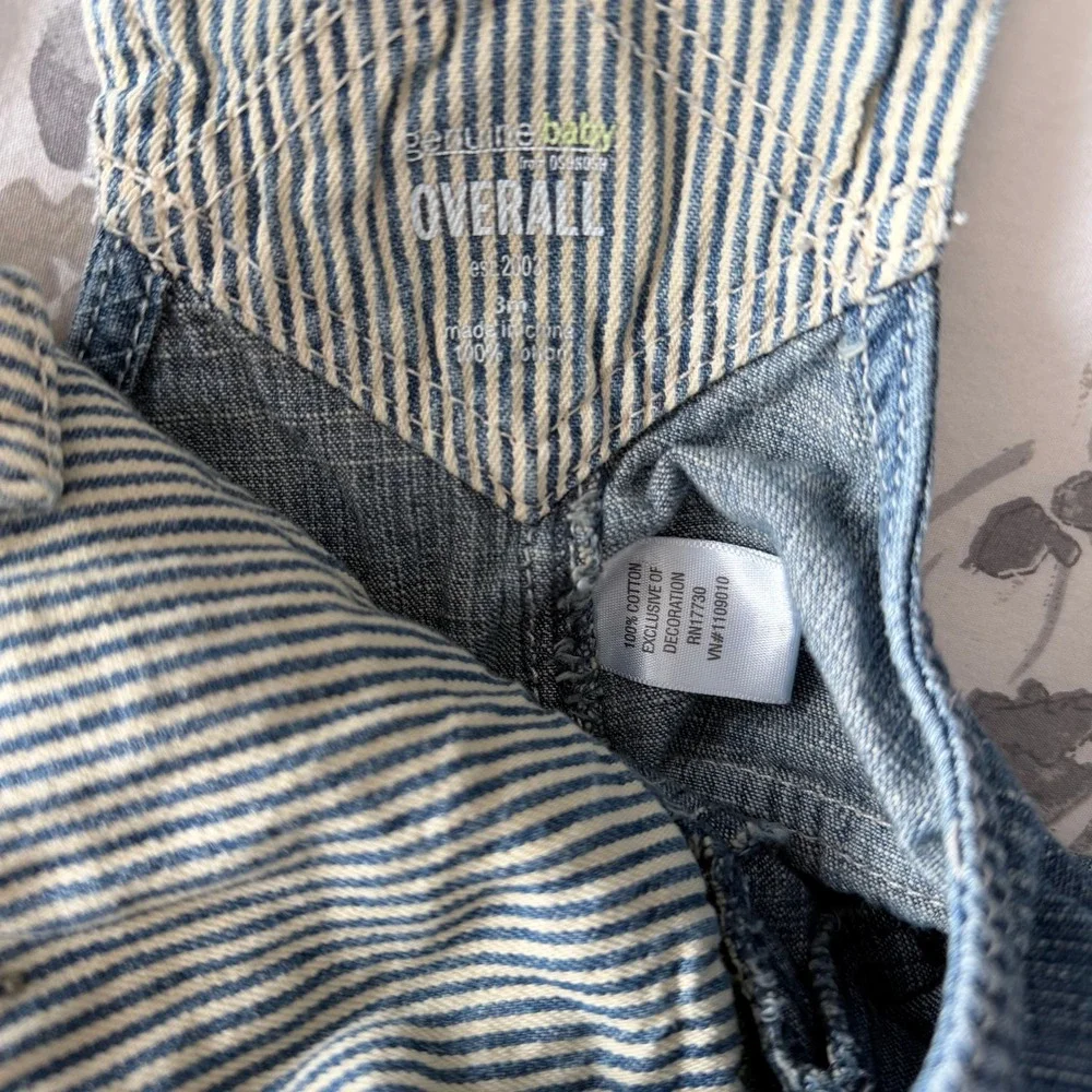 Genuine Baby from OshKosh Boys Denim Overalls Embroidered Alligator 3M‎ Infant